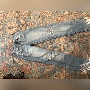 Denim distressed skinny jean